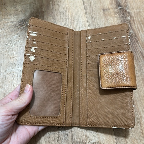 FOSSIL | Polka Dot Leather Wallet - Picture 4 of 7